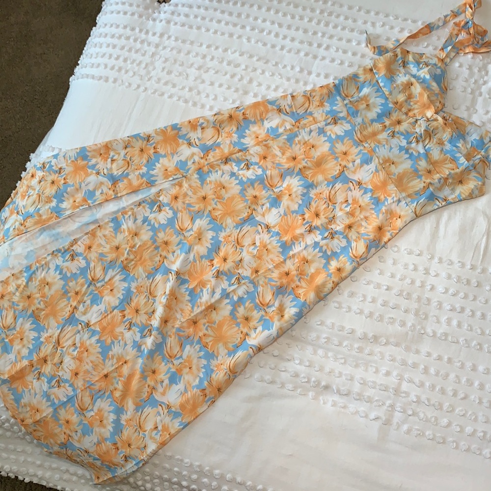 Floral dress size S tie straps